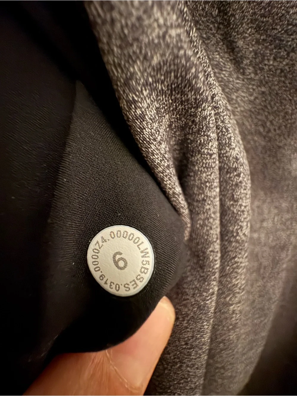 Lululemon athletica On the fly pants 27”, grey, size 6 - Picture 10 of 11
